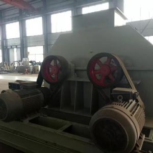 臥式粉碎機(jī)完工，準(zhǔn)備發(fā)貨